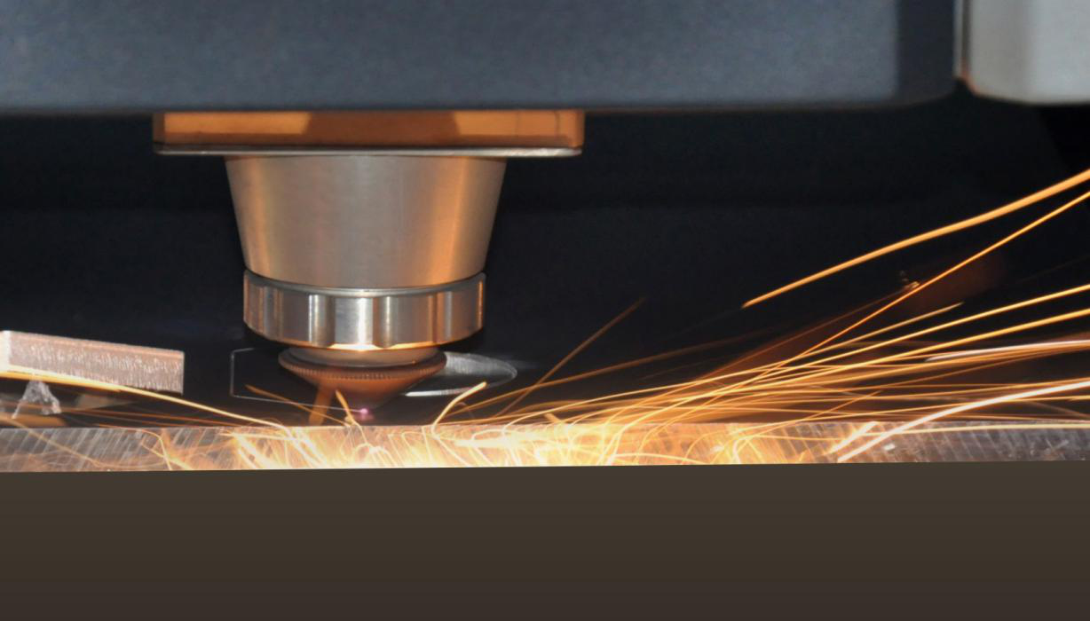 Quels sont les processus laser utilisés dans les intérieurs de voitures?